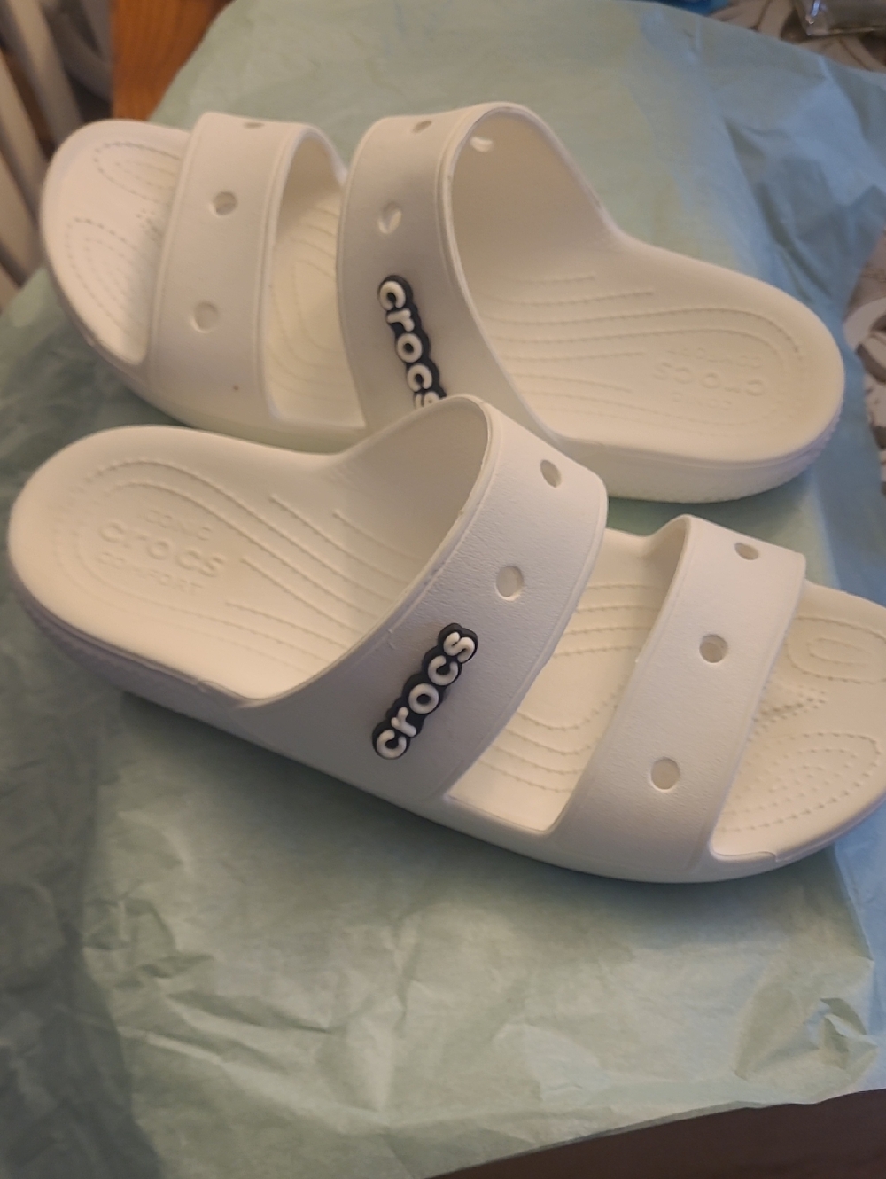 CROCS UNISEX White Classic SLIDES Slip-Resistant Soles